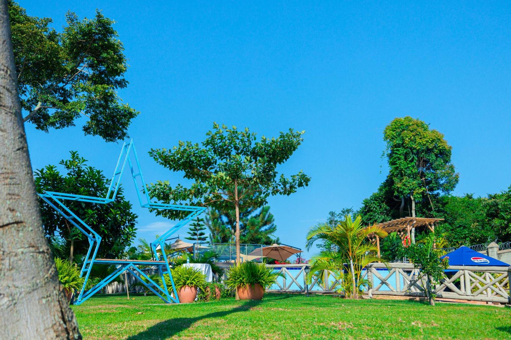 The Lakeside Entebbe Exterior foto